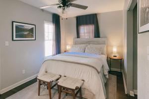 2BR Dog-Friendly with Yard, Screened Porch, and Grill