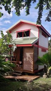 Bungalow sur pilotis vue mer