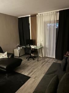 Köln Wohnung 4 min nähe von Hbf und Dom mit Garten ,Balkon & office