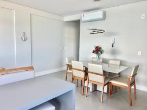 Frente Mar! Alto padrão na Praia de Palmas! OO02I