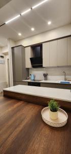 Aura Vake, Luxury Apartment