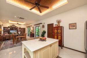 VILLA LETI Luxury Private villa with 22 meters private pool Kokyang Estate 3 min to Naiharn Beach