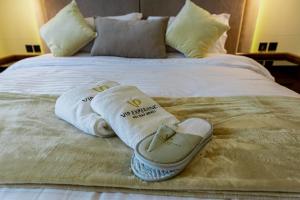 VIP Experience Dubai Downtown at Boulevard Central T2 - Burj Khalifa View - Modern Luxury Apartments