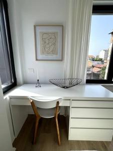 New, Modern & Central Apt in New Bazaar