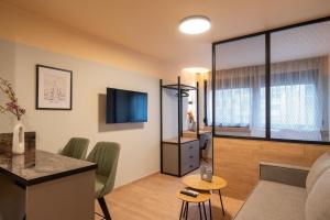 Ermou Boutique Suites by Nest