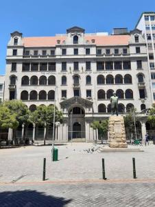 Piazza on Church Square