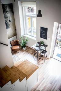 City Park Beauty & Hero near Heores square