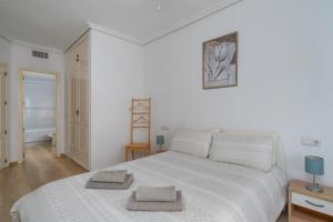 3 Bedroom, sea front & sea view, plunge pool