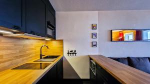 Résidence Chateaux De Crans - Studio lumineux · Balcon MAE-8264