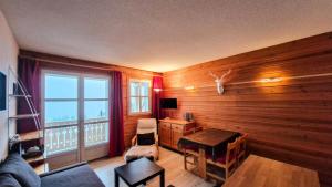 Résidence Chateaux De Crans - Studio lumineux · Balcon MAE-8264