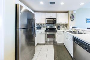 Majestic Beach Towers 2-603