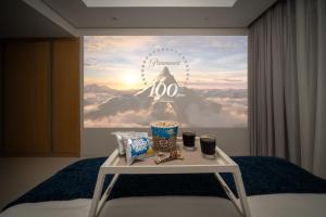 Paramount Midtown by Luxe Living