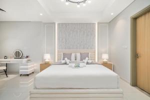 Paramount Midtown by Luxe Living