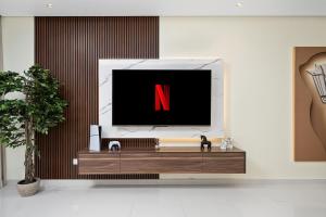 Paramount Midtown by Luxe Living