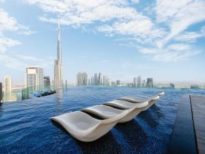 Paramount Midtown by Luxe Living