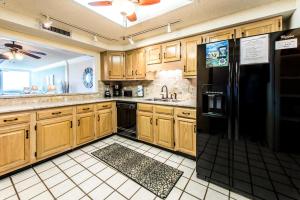 Shoreline Towers 3074