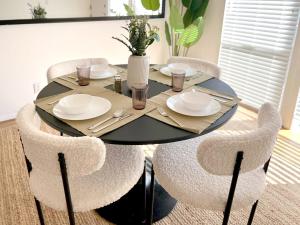 Coastal Retreat Steps from the Santa Monica Beach