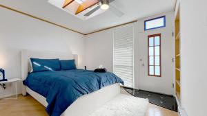 Coastal Retreat Steps from the Santa Monica Beach