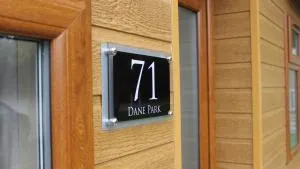 4 Bedroom Luxury Lodge Retreat in Lymington - Hordle