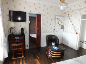 Hotels Hotel - Restaurant - Salon de The Le Beausejour : photos des chambres