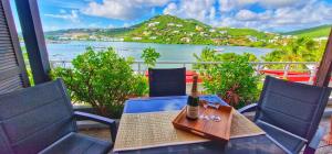 Les Balcons d'Oyster Pond