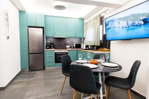 Fix Central Athens Nomads