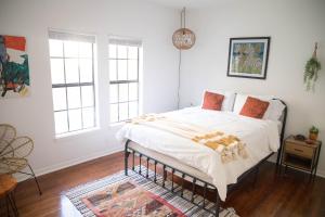 Cozy Bohemian Bungalow