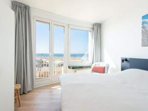 Apartment in Ostend with Stunning Sea Views