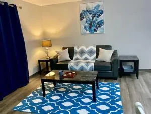 All private 2 BRoom w 2 QUEEN BEDS-1 BTHRM-FREE PARKING-FAST WI-FI-CENTRAL LOCATION - Clairmont