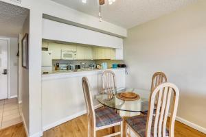 Lands End 1-204 Bay Front