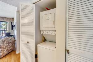 Lands End 1-204 Bay Front