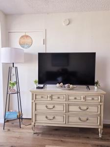 Oceanview Studio Condo w Balcony - Castaways Beach Resort