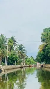 Fantastic Boat Cruise Shikara - Champakulam