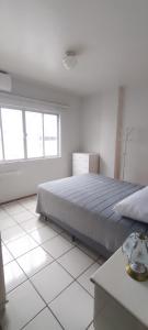 Apto Temporada Ed Erika rua 701 Balneário Camboriú SC