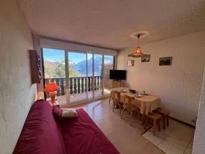 Studio cabine au pied des pistes avec balcon et parking gratuit - FR-1-297-348 - Auris