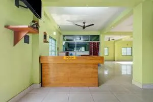 SPOT ON Sunrise Lodge & Axomiya Dhaba - 乞拉朋齐