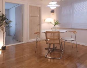 핑크 White Linen House,3br