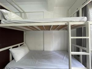 Lawton Residences Studio Room 3D - 4 pax