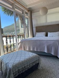 Independent quaint flat, close to beach