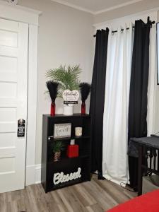 St Paul Fry Street Den Office Suite