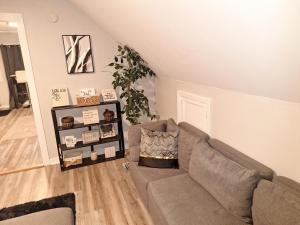 St Paul Fry Street Den Tower Suite #3