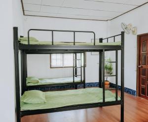 Positive Energy Homestay and Guide in Chiangkhan