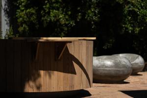 Avemore Winelands Home - wood fired hottub and full power back up