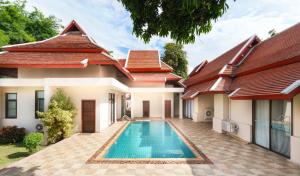 清迈纳朵泰式兰纳风格网红豪华私人泳池热带花园别墅紧邻魏功甘古城