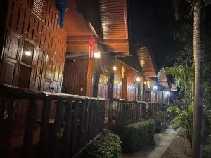 Riverside Retreat Sukhothai Guest House - 来兴府