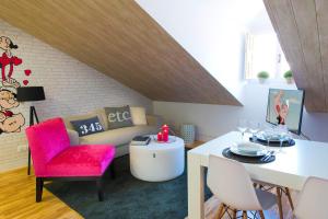 One-Bedroom Standard Apartment room in Palacio Plaza Conde Miranda