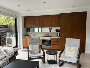 St Kilda Sanctuary in the Tranquil Surrounds of the Botanical Gardens