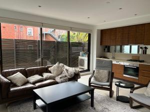 St Kilda Sanctuary in the Tranquil Surrounds of the Botanical Gardens