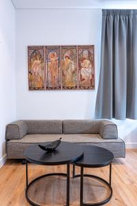 Athinaidos rooms Prime location x Noho premium living