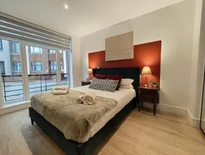 Chic & Cozy Chertsey Flat with Free Parking & WiFi - 弗吉尼亚沃特